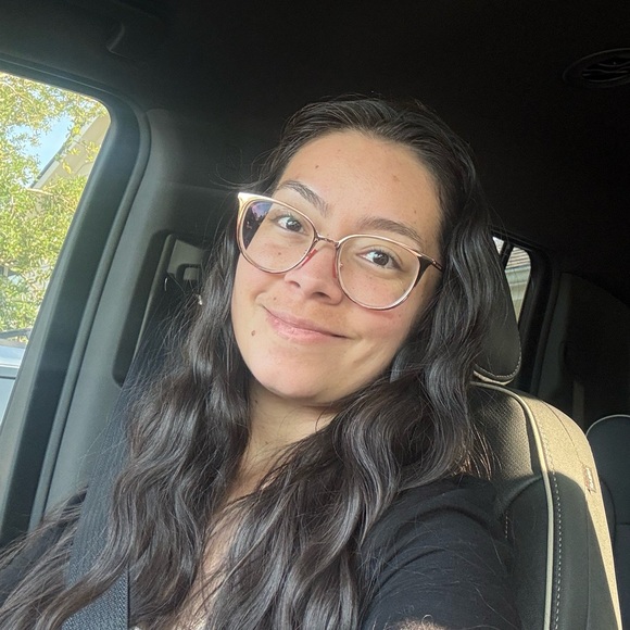 Meet your Posher, Erandi - Picture 2 of 2